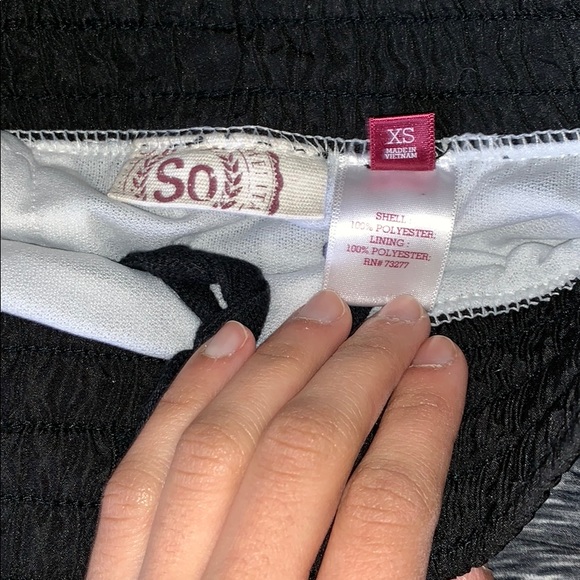 Set of athletic shorts - Picture 3 of 3